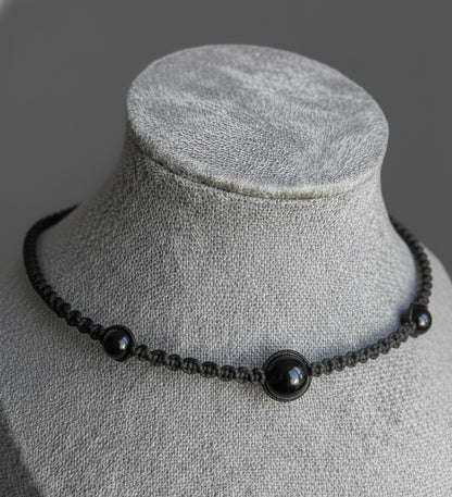 Gargantilla Artesanal Ajustable – Elegancia y Estilo