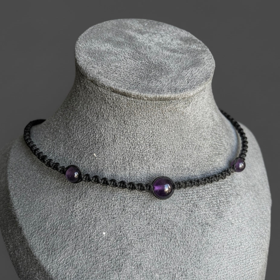 Gargantilla Artesanal Ajustable – Elegancia y Estilo