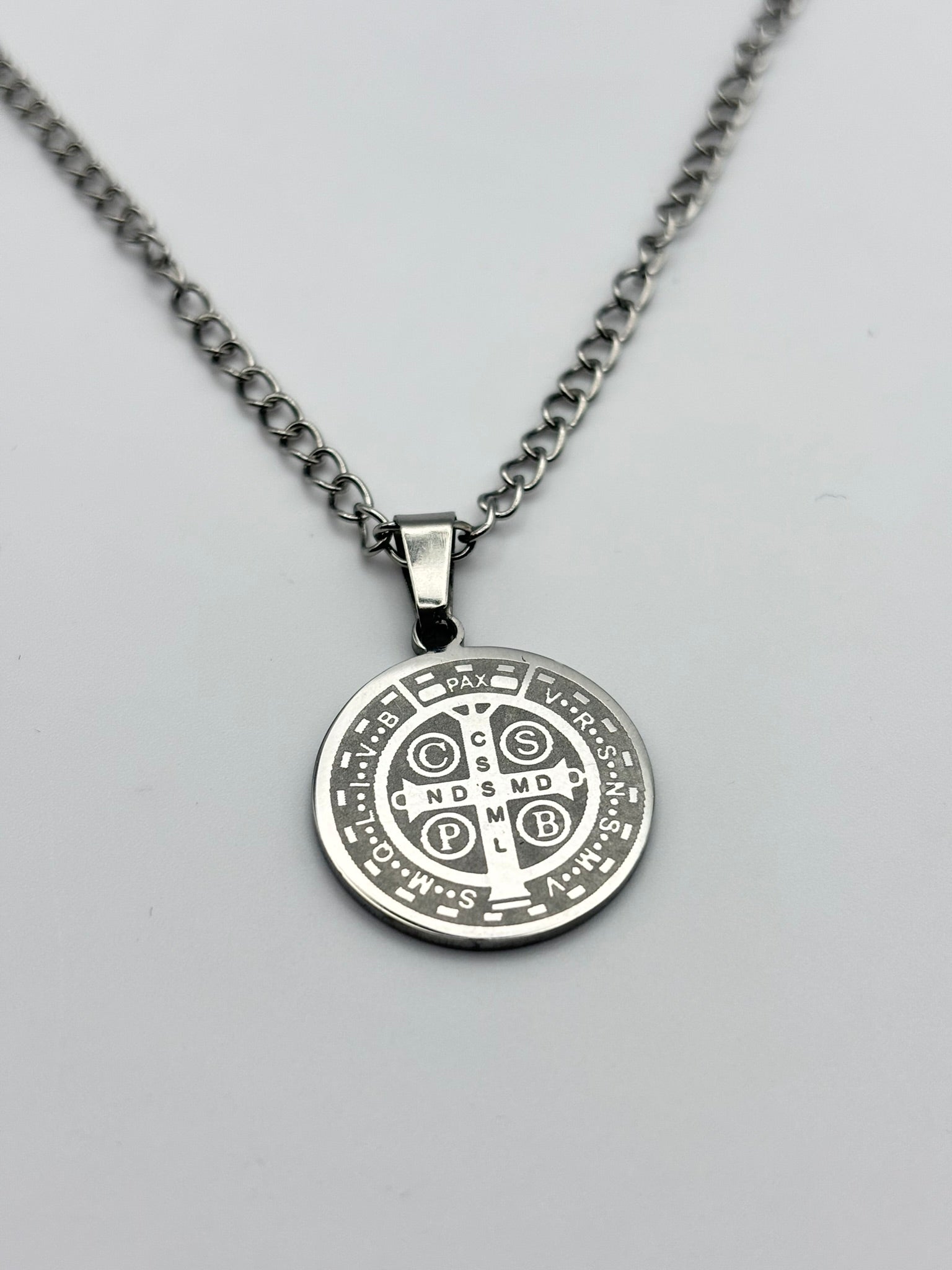 Medalla de San Benito – 55 cm | Protección Espiritual y Significado