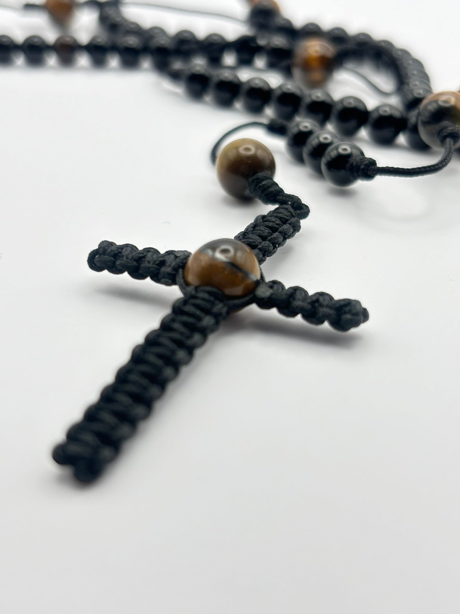 Rosario Artesanal – Ónix y Ojo de Tigre | Protección, Equilibrio y Energía