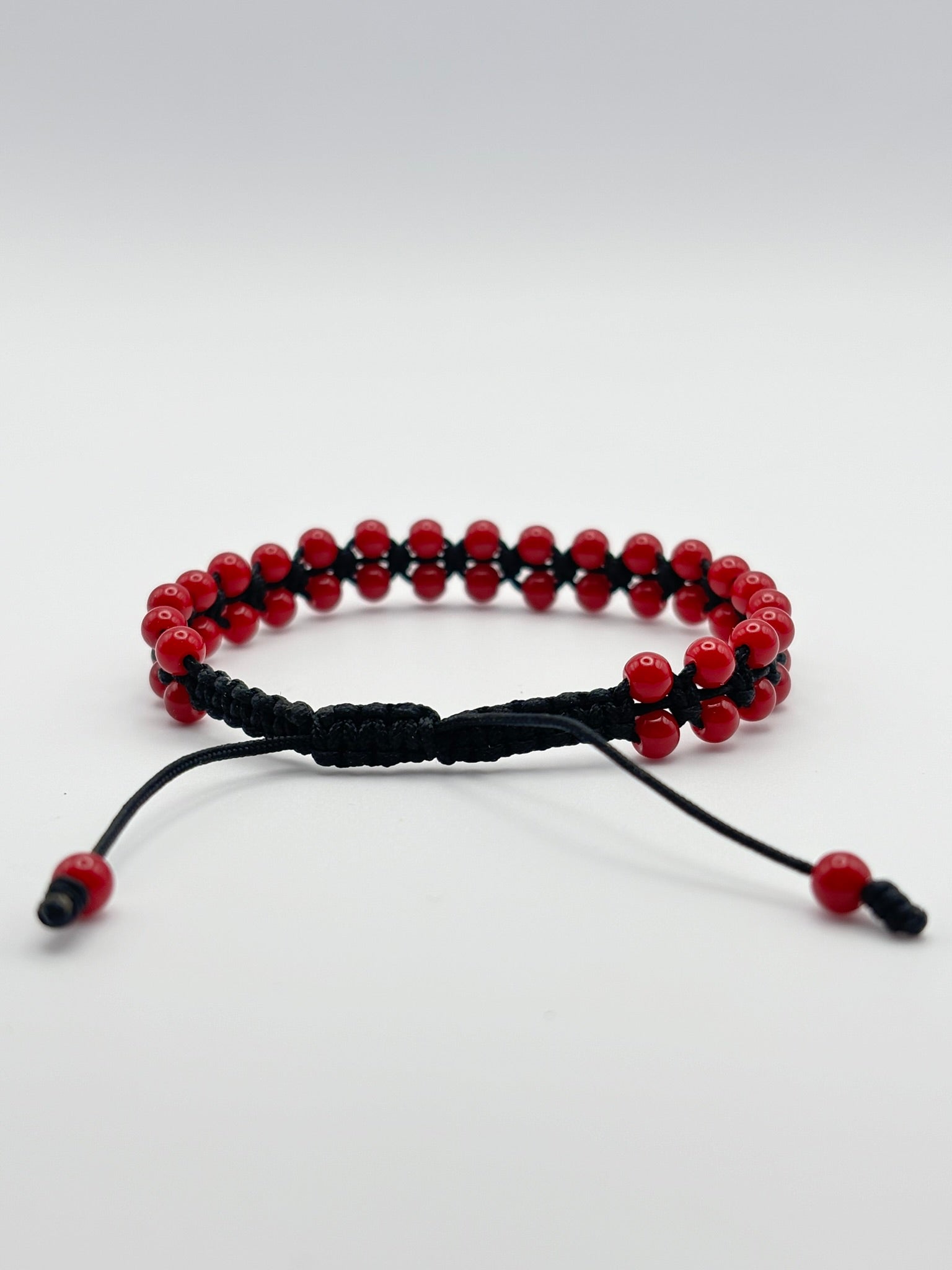 Brazalete de Coral Rojo – Fuerza, Vitalidad y Energía Protectora