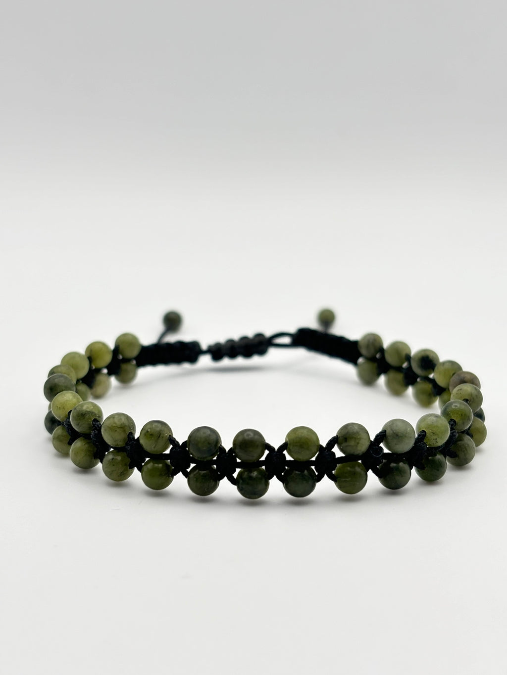 Brazalete de Jade Verde | Prosperidad, Equilibrio y Bienestar Diario