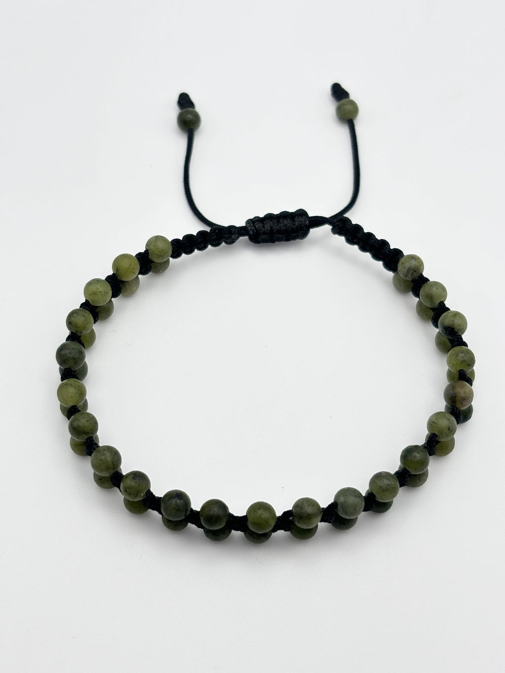 Brazalete de Jade Verde | Prosperidad, Equilibrio y Bienestar Diario