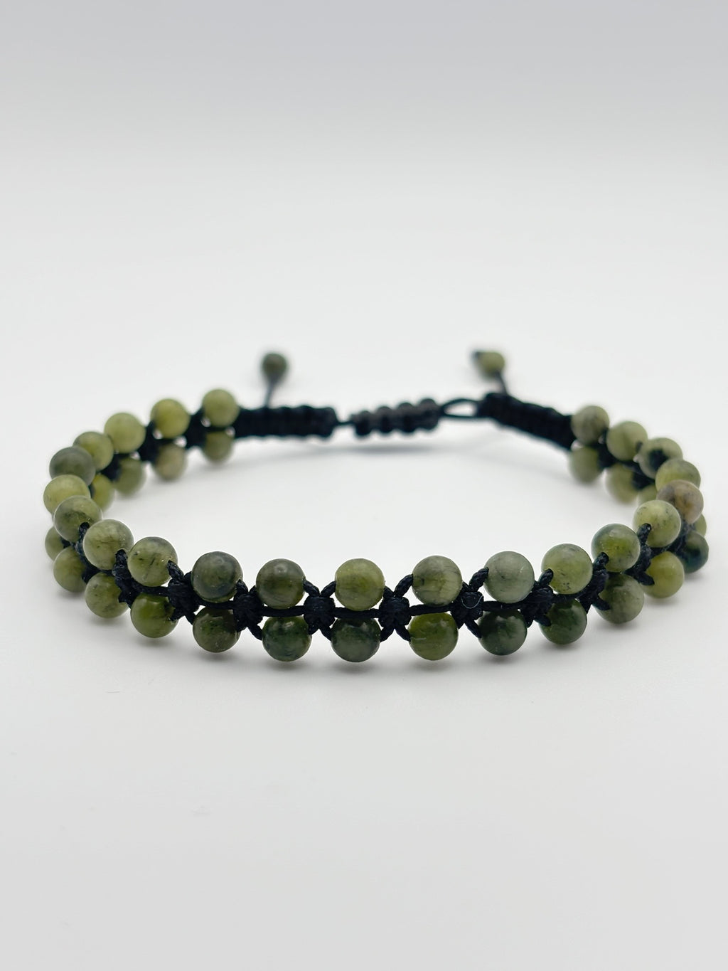Brazalete de Jade Verde | Prosperidad, Equilibrio y Bienestar Diario