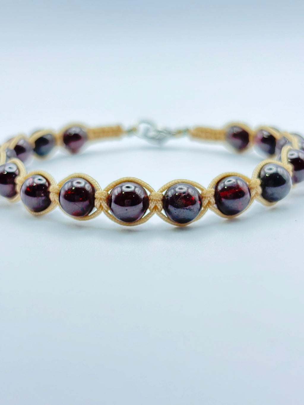 Pulsera de Granate – 7 mm | Pasión, Fuerza y Vitalidad