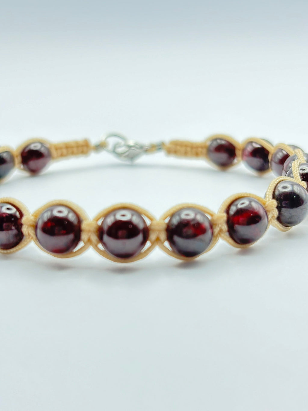 Pulsera de Granate – 7 mm | Pasión, Fuerza y Vitalidad