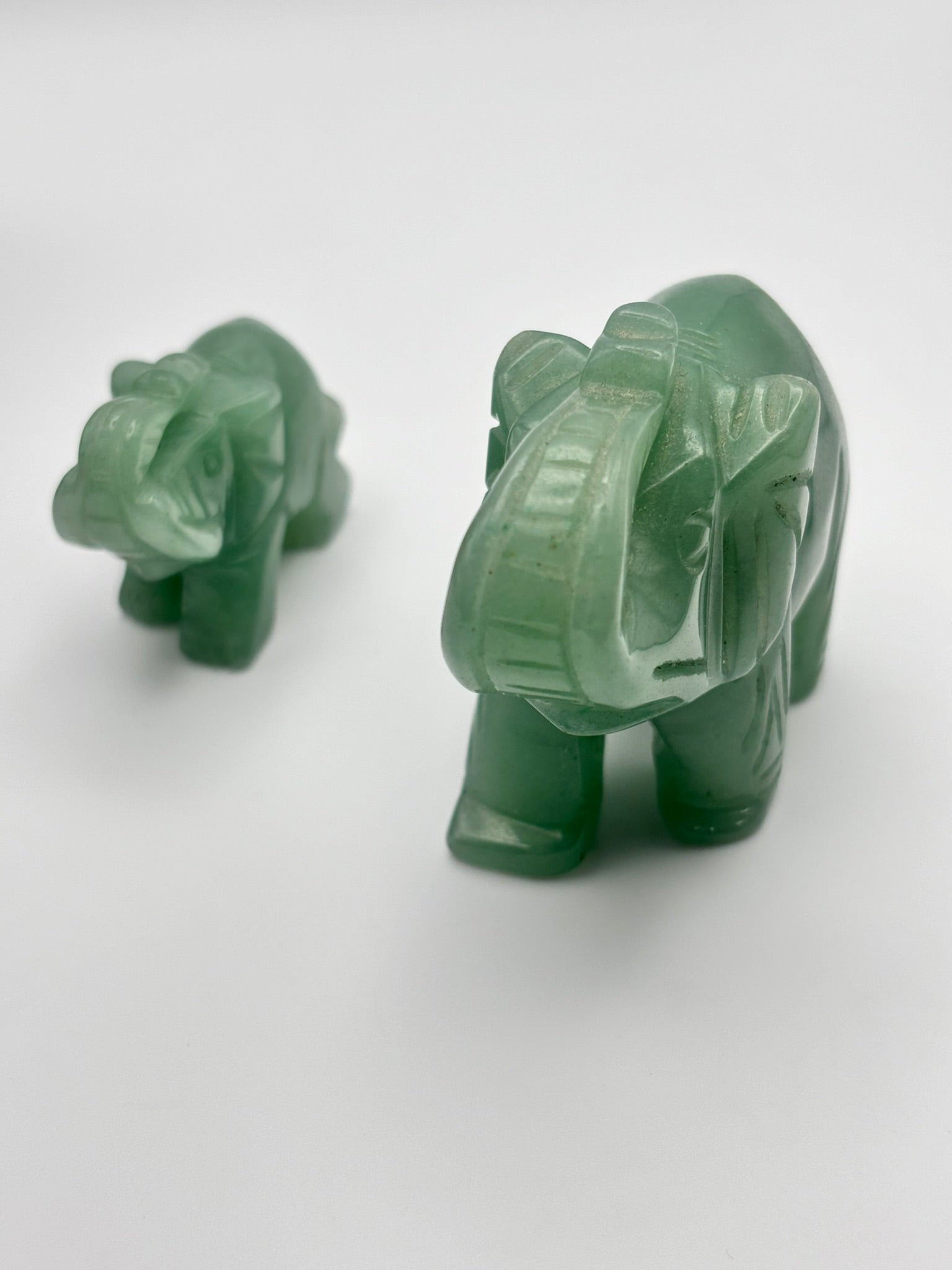 Elefante de Jade – Prosperidad, Protección y Buena Fortuna