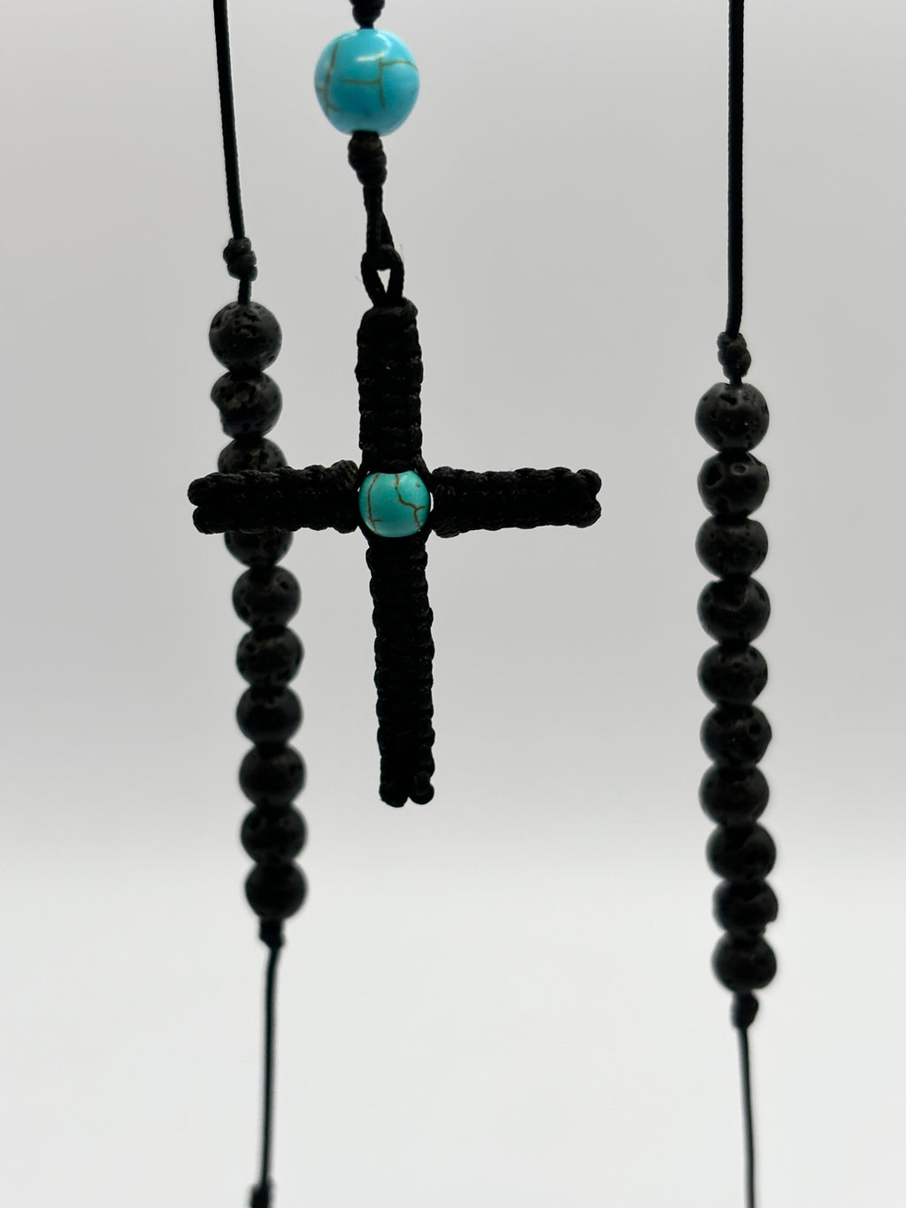 Rosario Artesanal de Piedra Volcánica y Turquesa – Protección y Energía Positiva