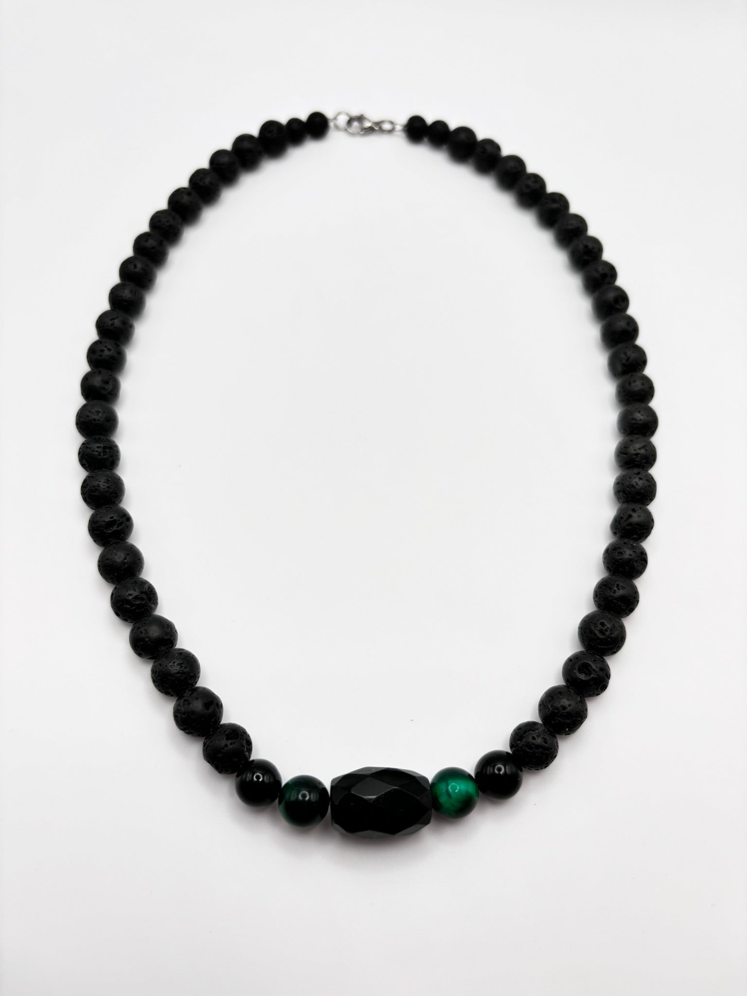 Collar de Ojo de Tigre verde & Ónix con Piedra Volcánica – Protección, Fuerza y Estilo Natural