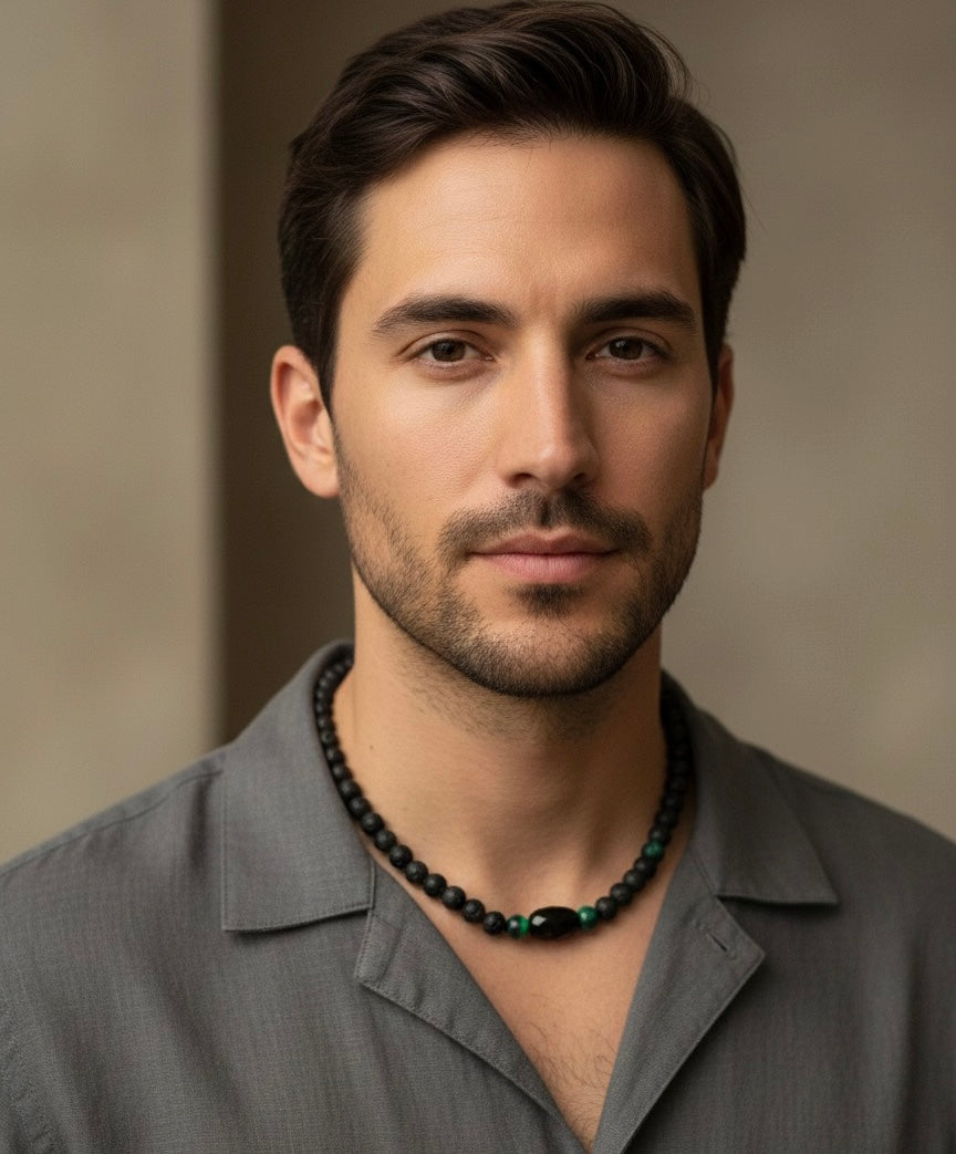 Collar de Ojo de Tigre verde & Ónix con Piedra Volcánica – Protección, Fuerza y Estilo Natural