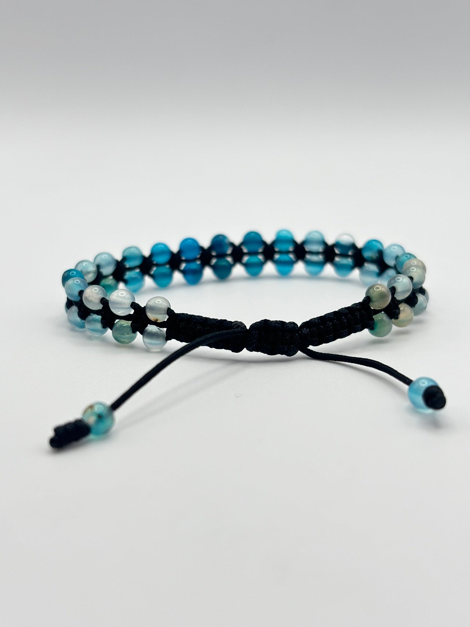 Brazalete de Ágata Azul – Protección, Serenidad y Equilibrio