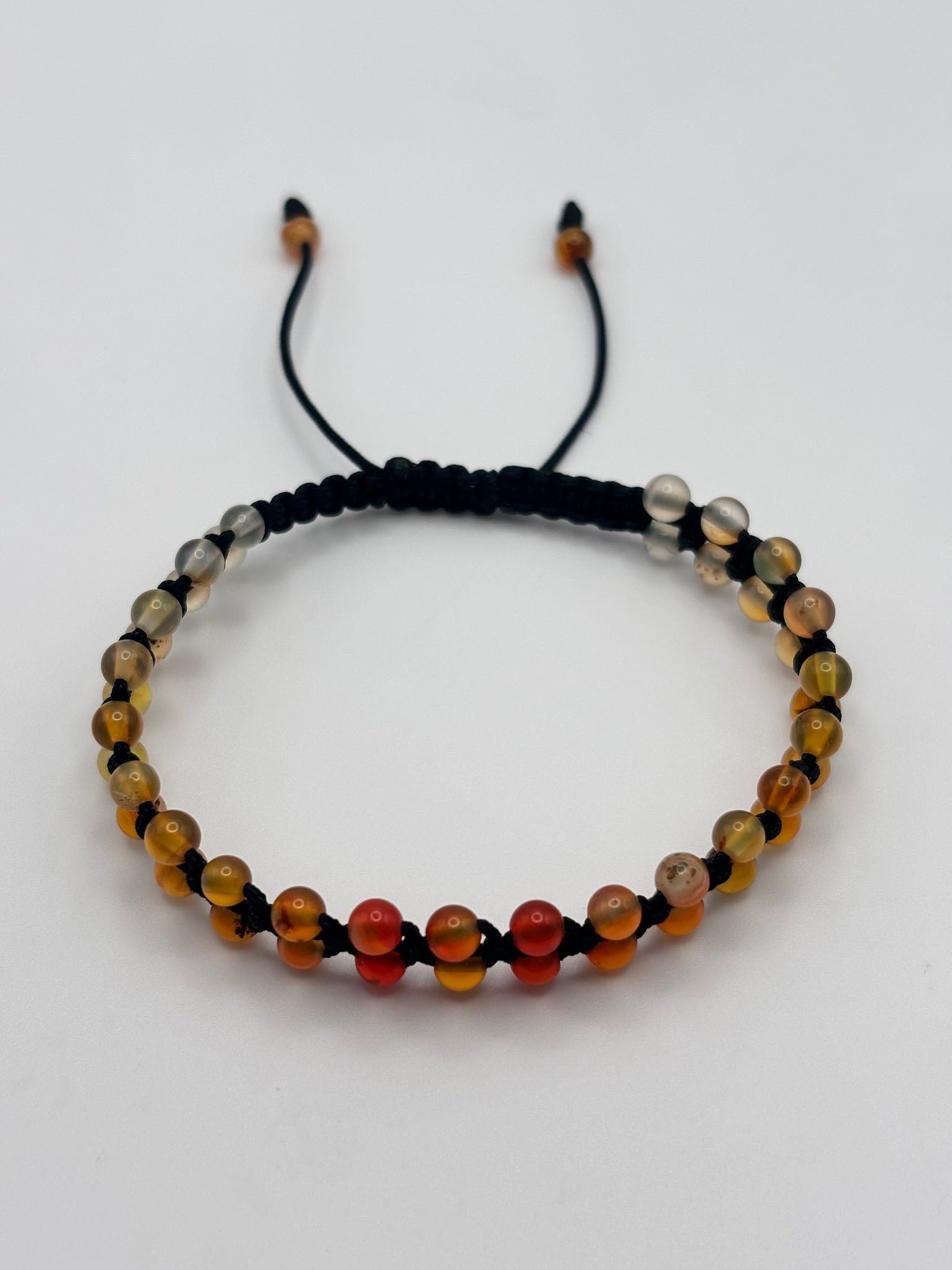 Brazalete de Ágata Amarilla – Energía, Vitalidad y Elegancia Minimalista