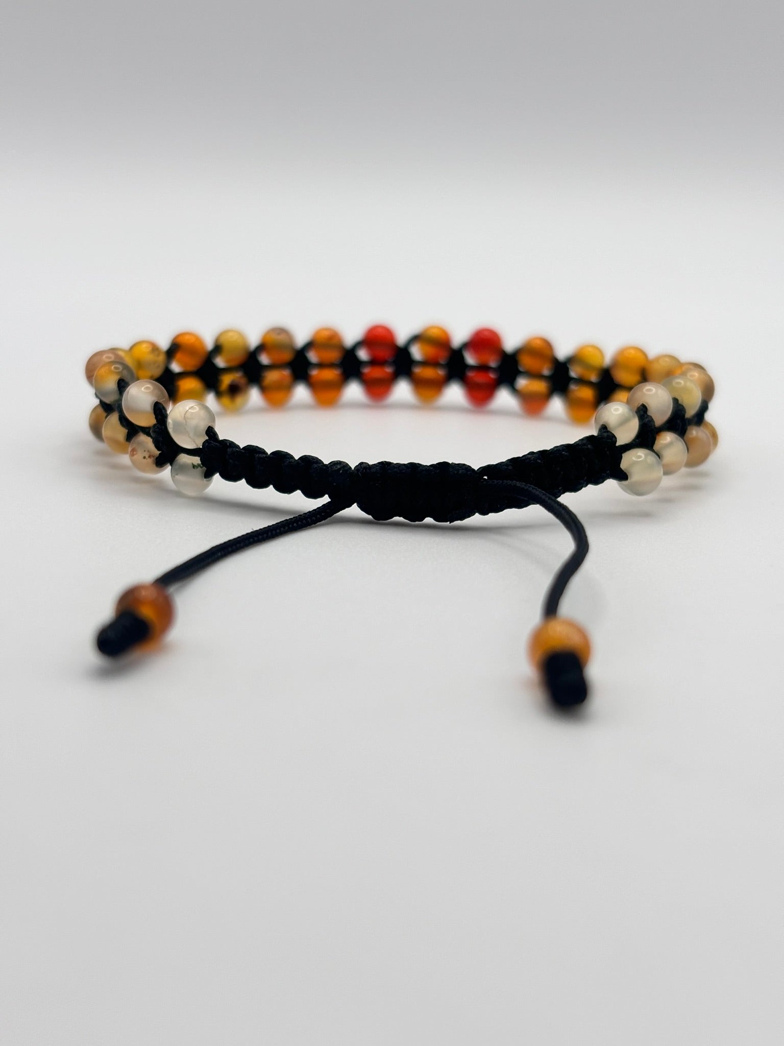 Brazalete de Ágata Amarilla – Energía, Vitalidad y Elegancia Minimalista