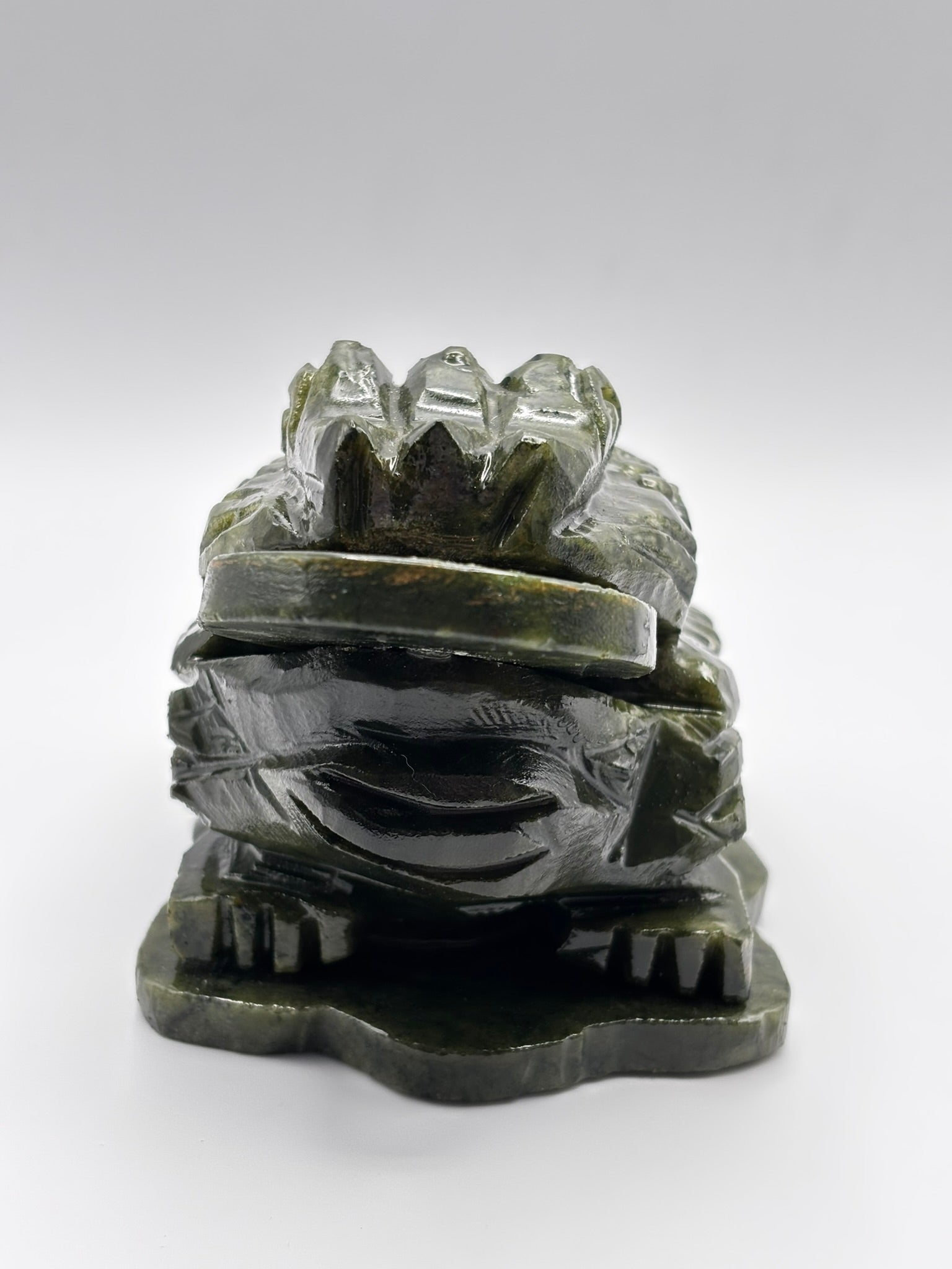 Rana de 3 Patas de Jade Verde – Prosperidad, Abundancia y Protección Energética