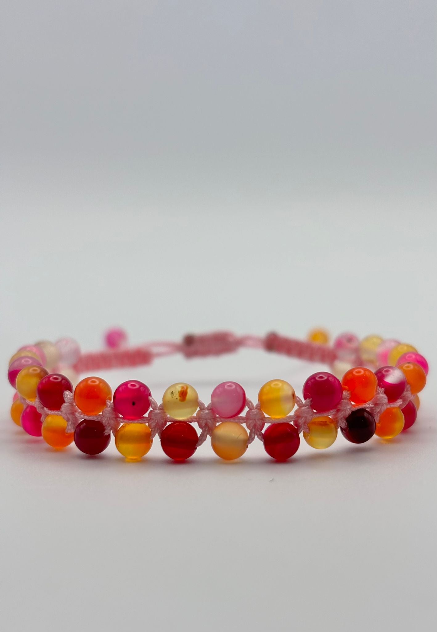 Brazalete de Ágata Amarilla & Ágata Rosa – Equilibrio, Energía y Estilo Delicado