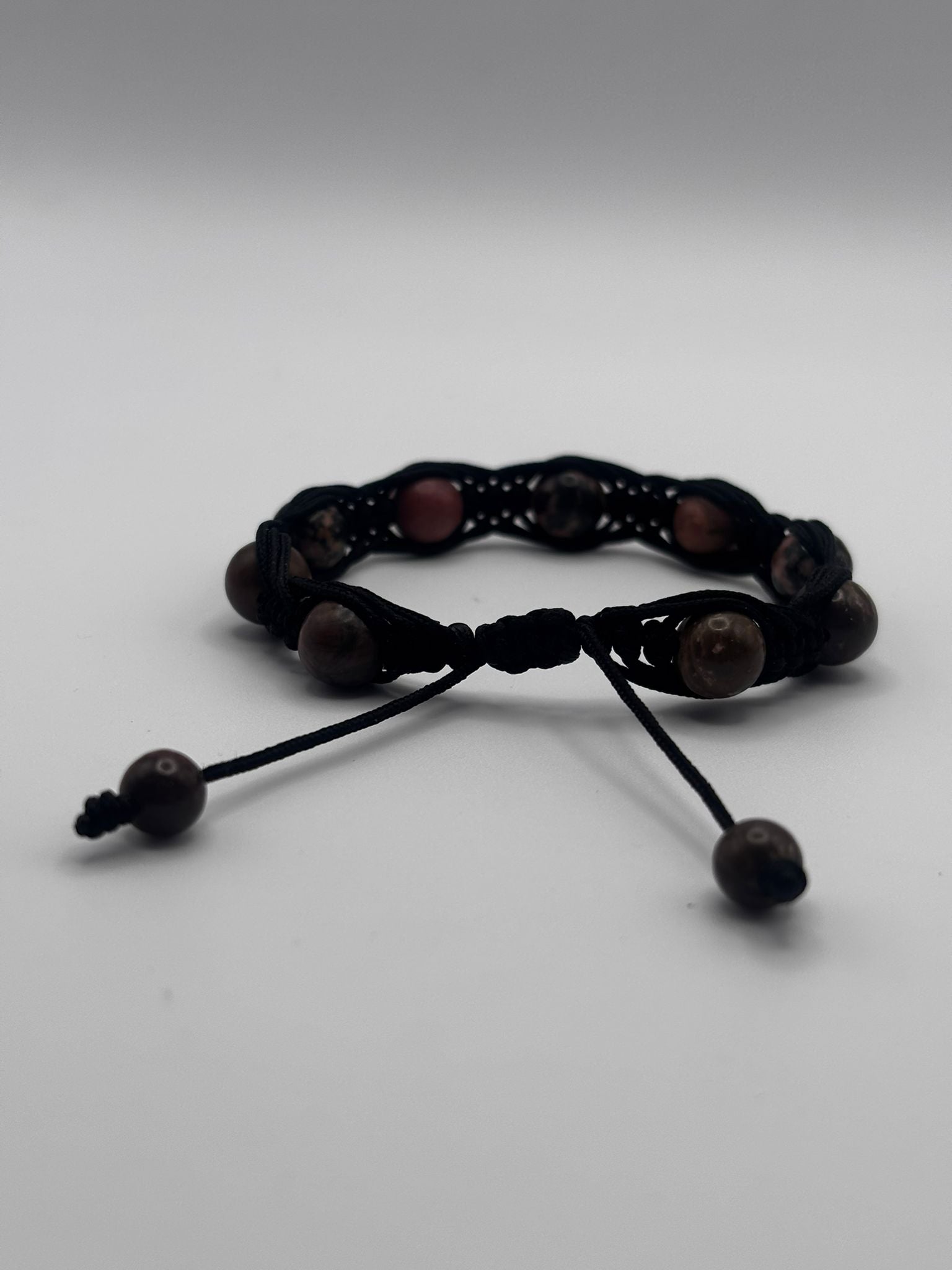 Pulsera de Rodonita 8 mm – Sanación Emocional y Equilibrio Interior