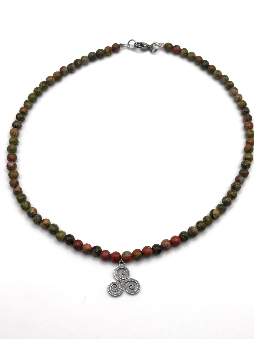 Gargantilla de Unakita 4mm con Trisquel – Equilibrio y Protección