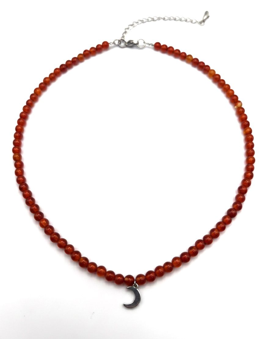 Gargantilla de Cornalina 4mm con Luna – Energía y Equilibrio