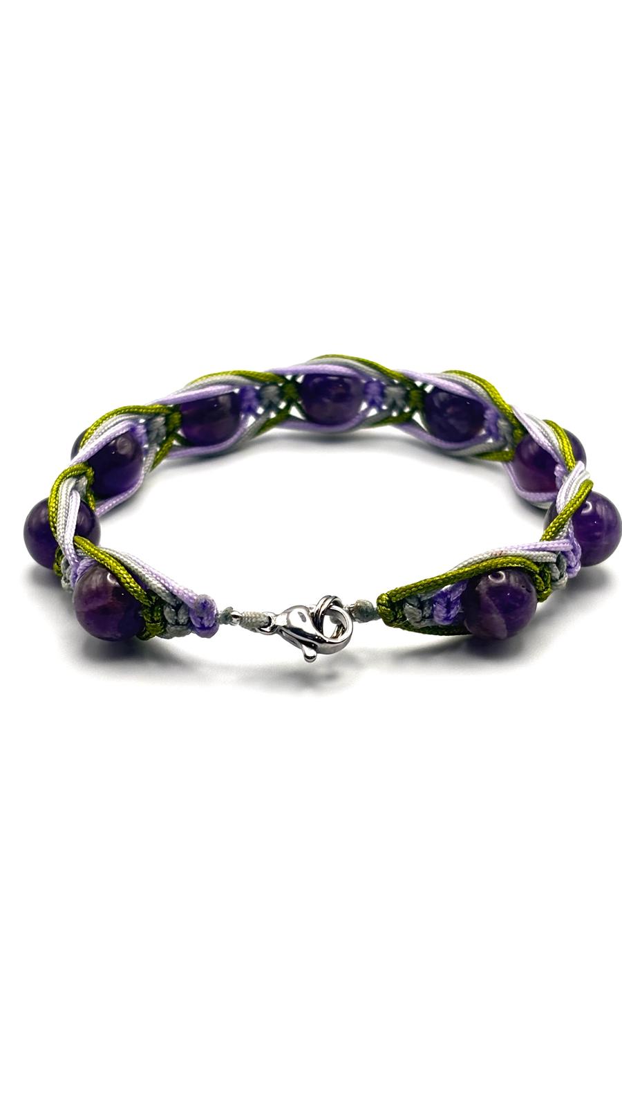 Pulsera de Amatista 8mm con Macramé Verde Gris y Lila – Equilibrio y Protección
