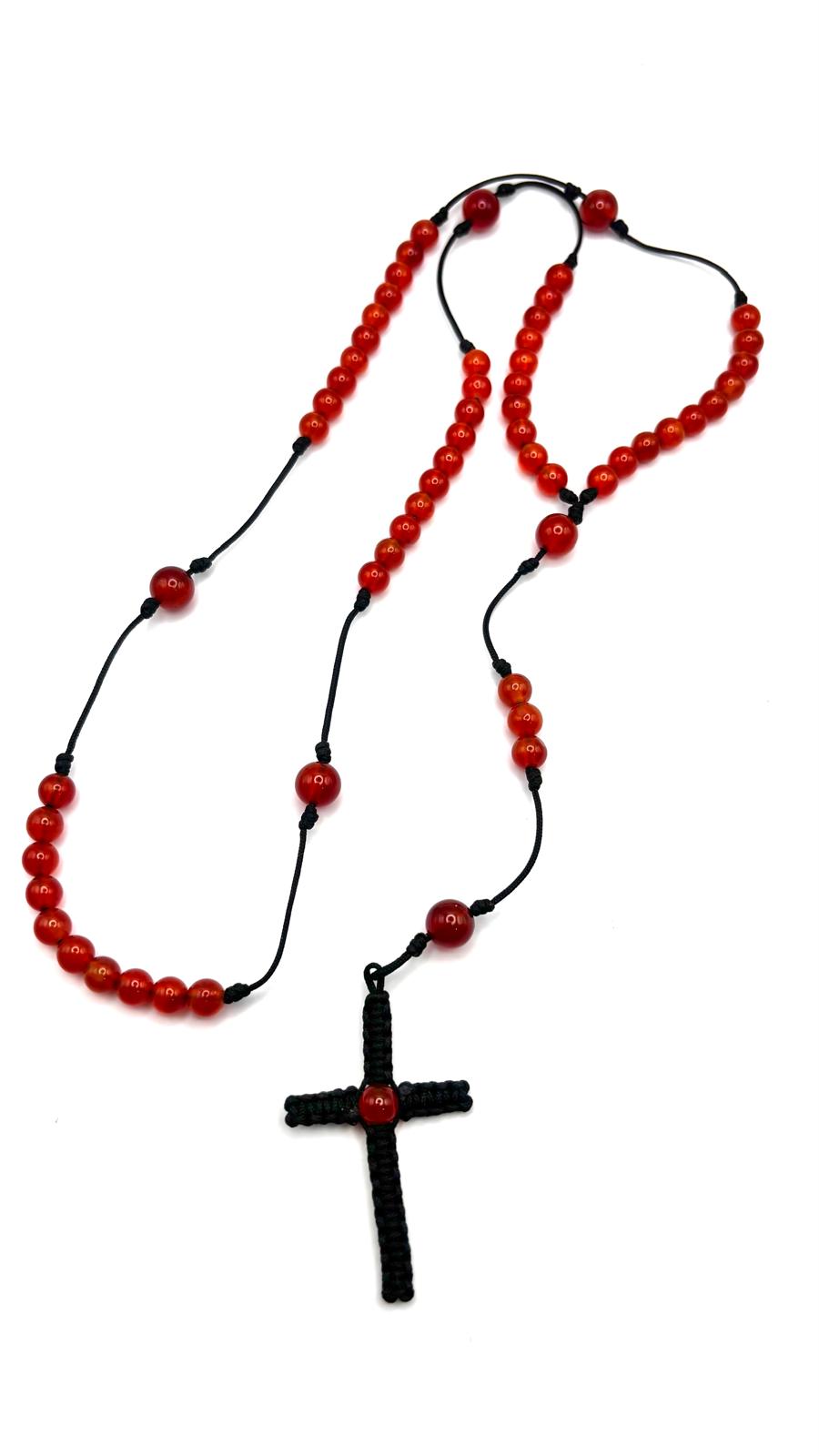 Rosario de Cornalina con Cruz en Macramé – Energía y Protección