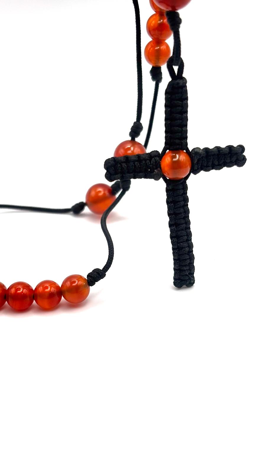 Rosario de Cornalina con Cruz en Macramé – Energía y Protección
