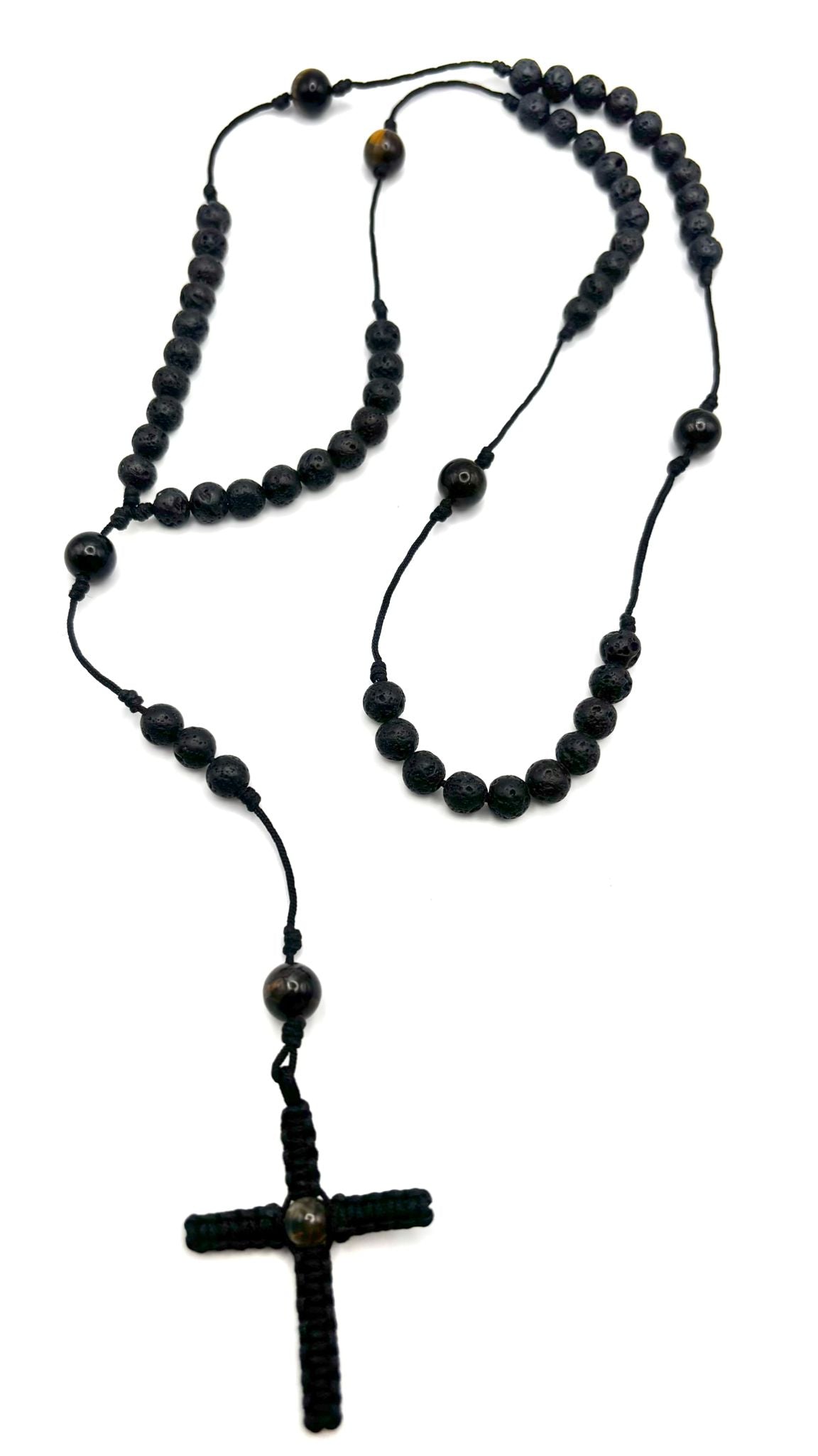 Rosario de Piedra Volcánica y Ojo de Halcón con Cruz en Macramé – Protección y Claridad