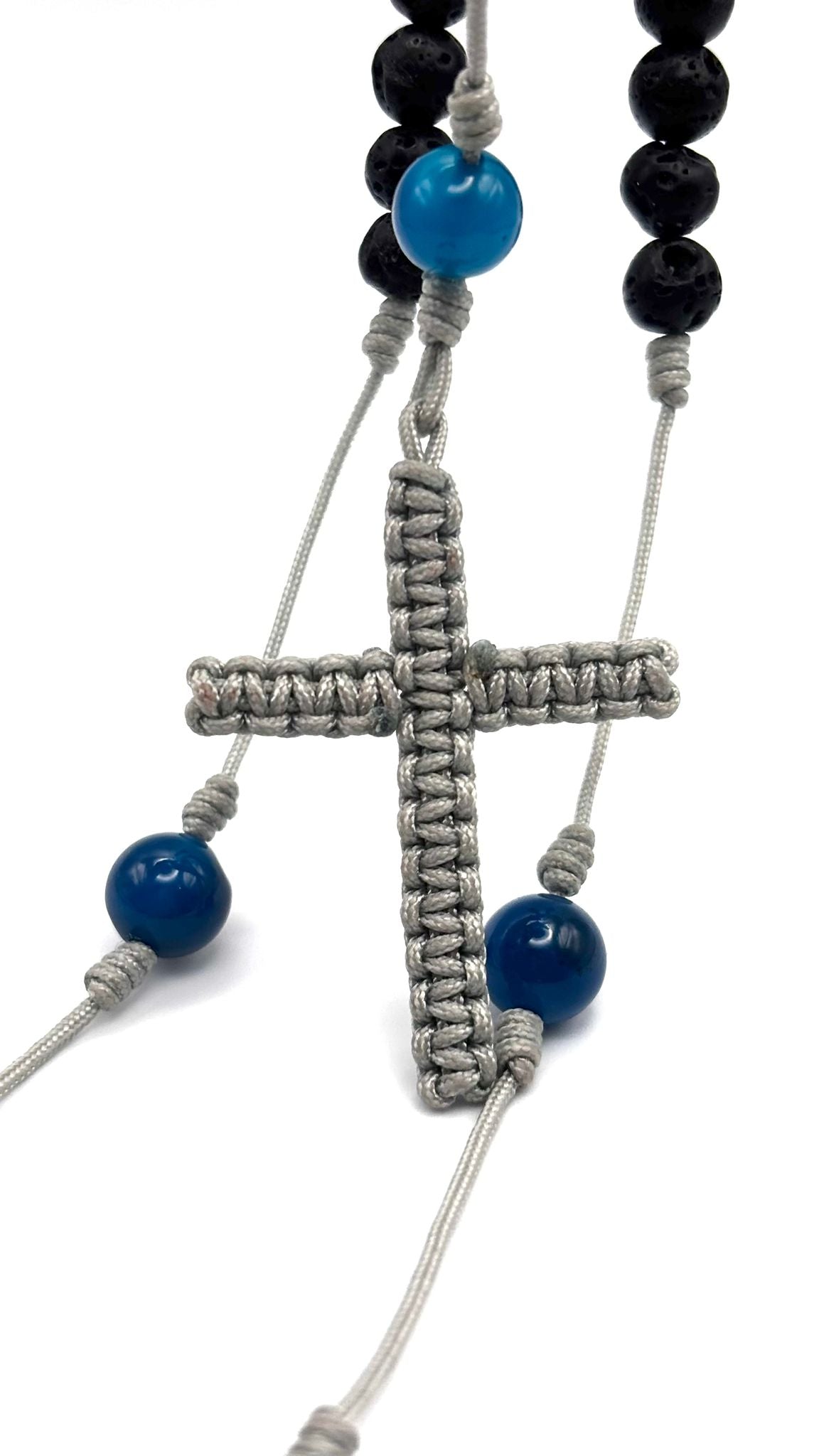 Rosario de Piedra Volcánica con Ágata Azul – Protección y Armonía