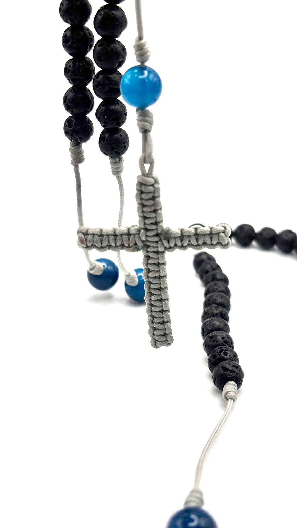 Rosario de Piedra Volcánica con Ágata Azul – Protección y Armonía