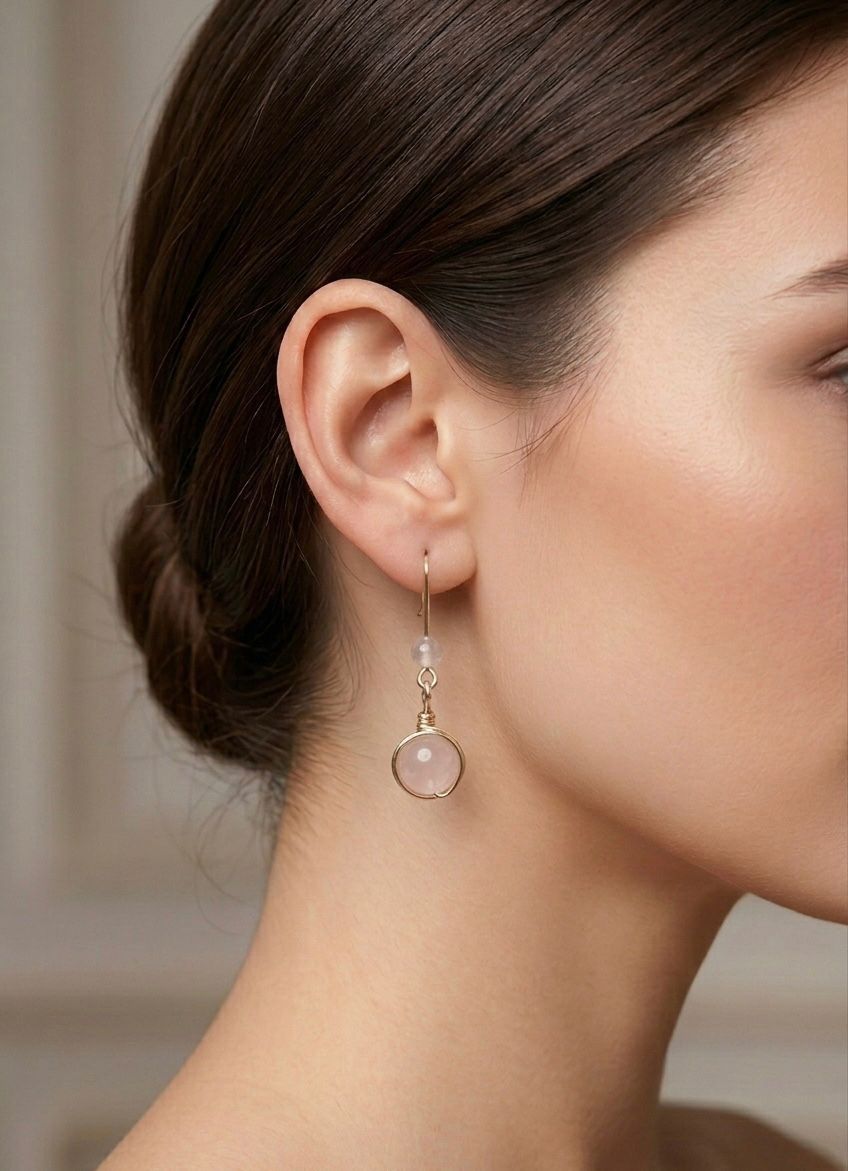 Pendientes Largos de Cuarzo Rosa – Amor y Elegancia en Plata o Dorado