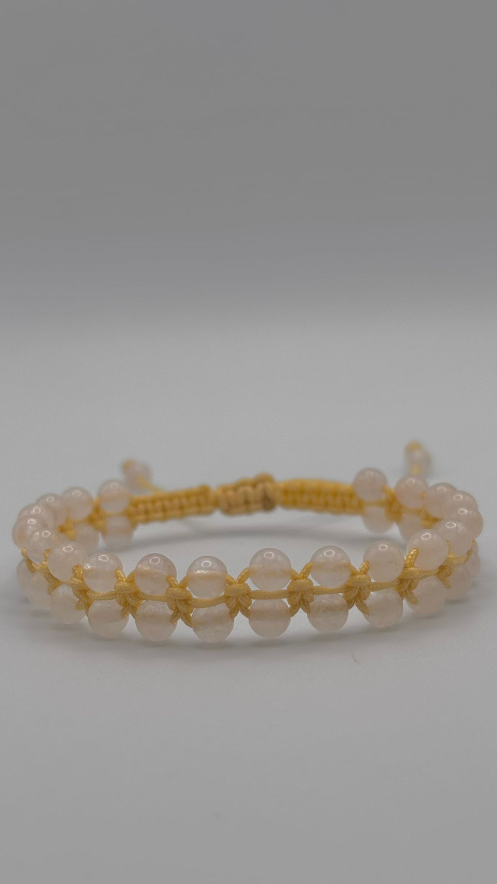 Brazalete de Cuarzo Rosa 4mm – Amor, Armonía y Equilibrio Emocional