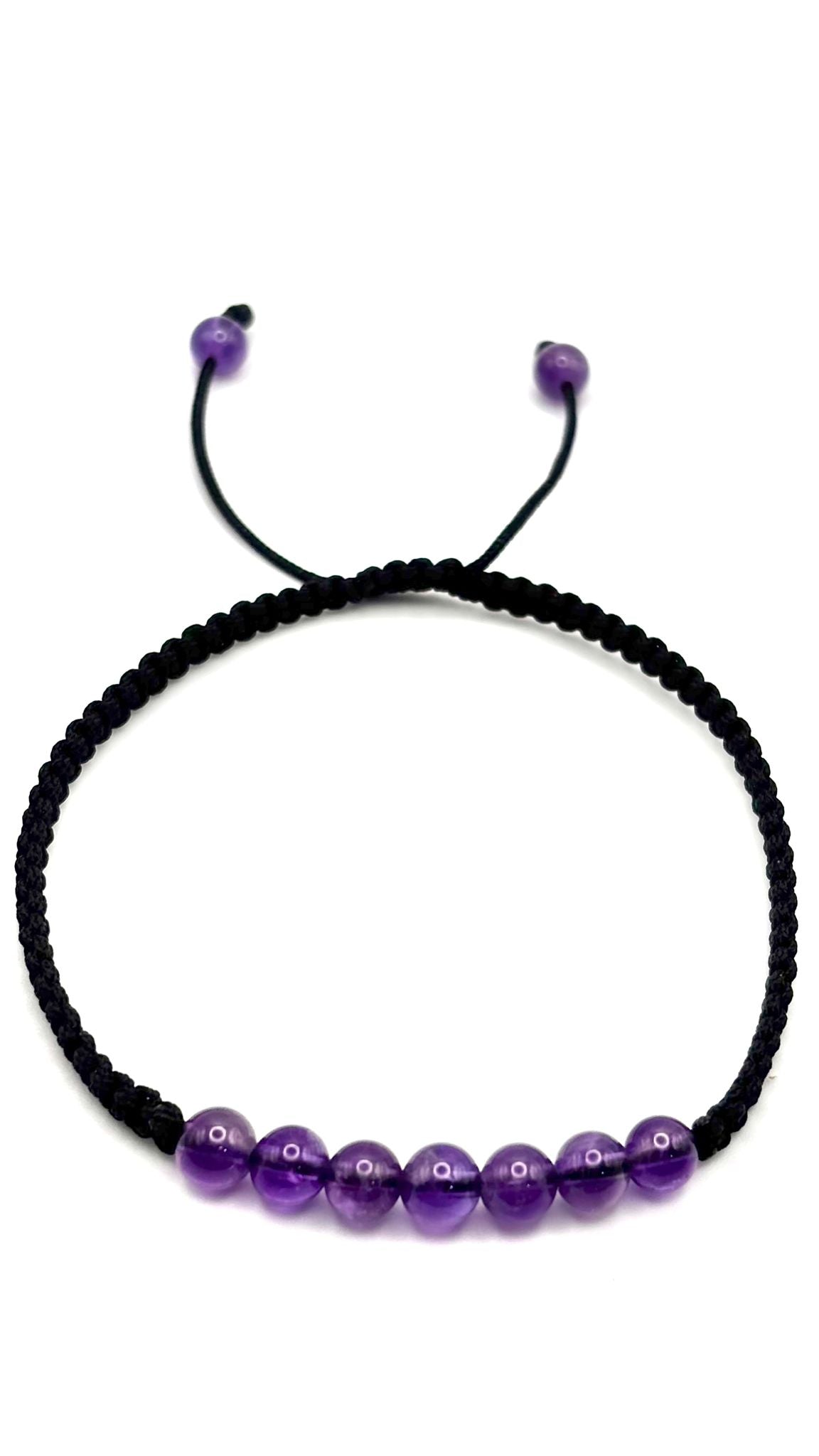 Pulsera de Amatista 4 mm con 7 Piedras Centrales – Protección, Calma y Equilibrio Espiritual