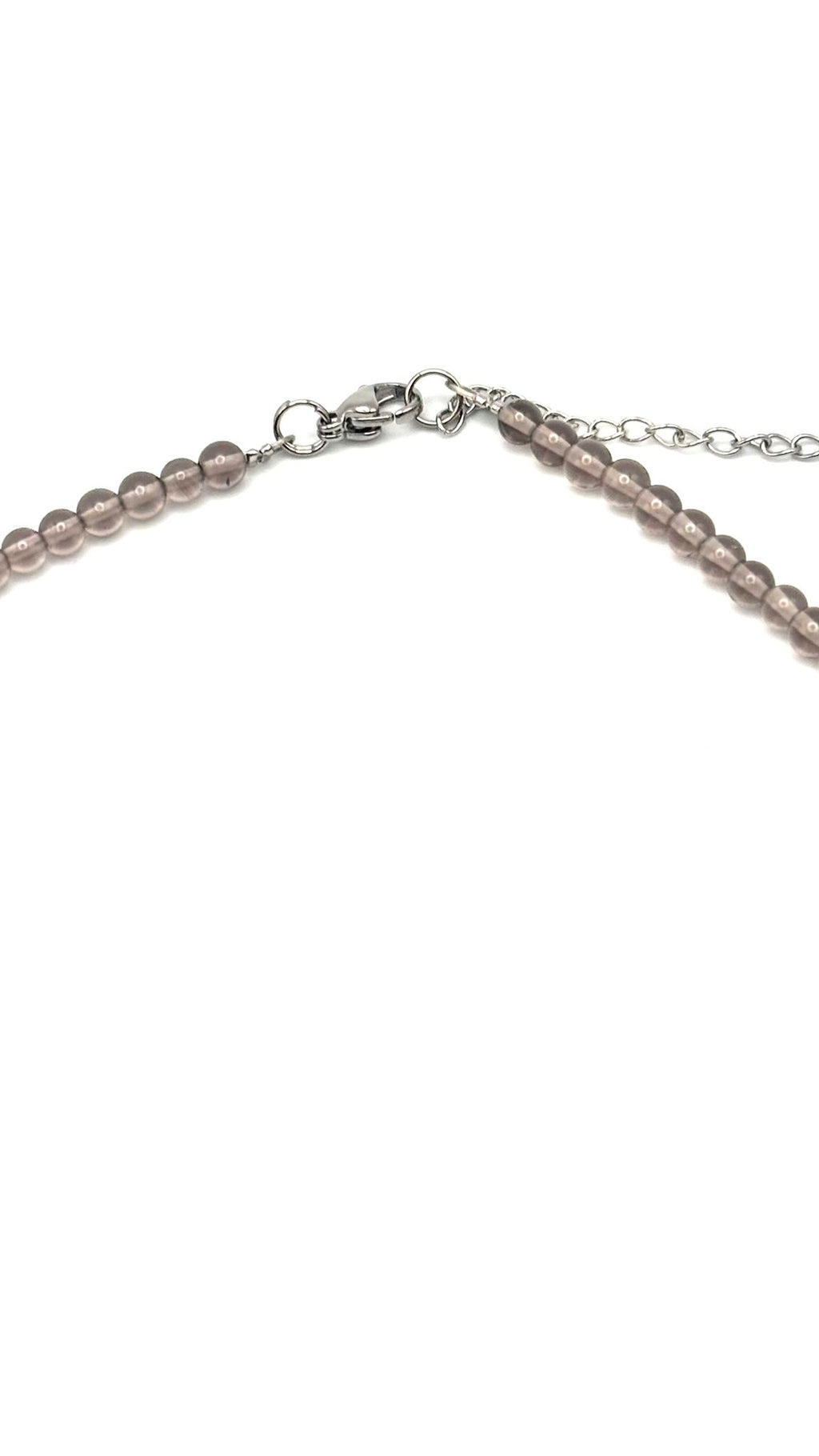 Gargantilla de Cuarzo Ahumado 4 mm con Triskel – Protección, Equilibrio y Energía Interior