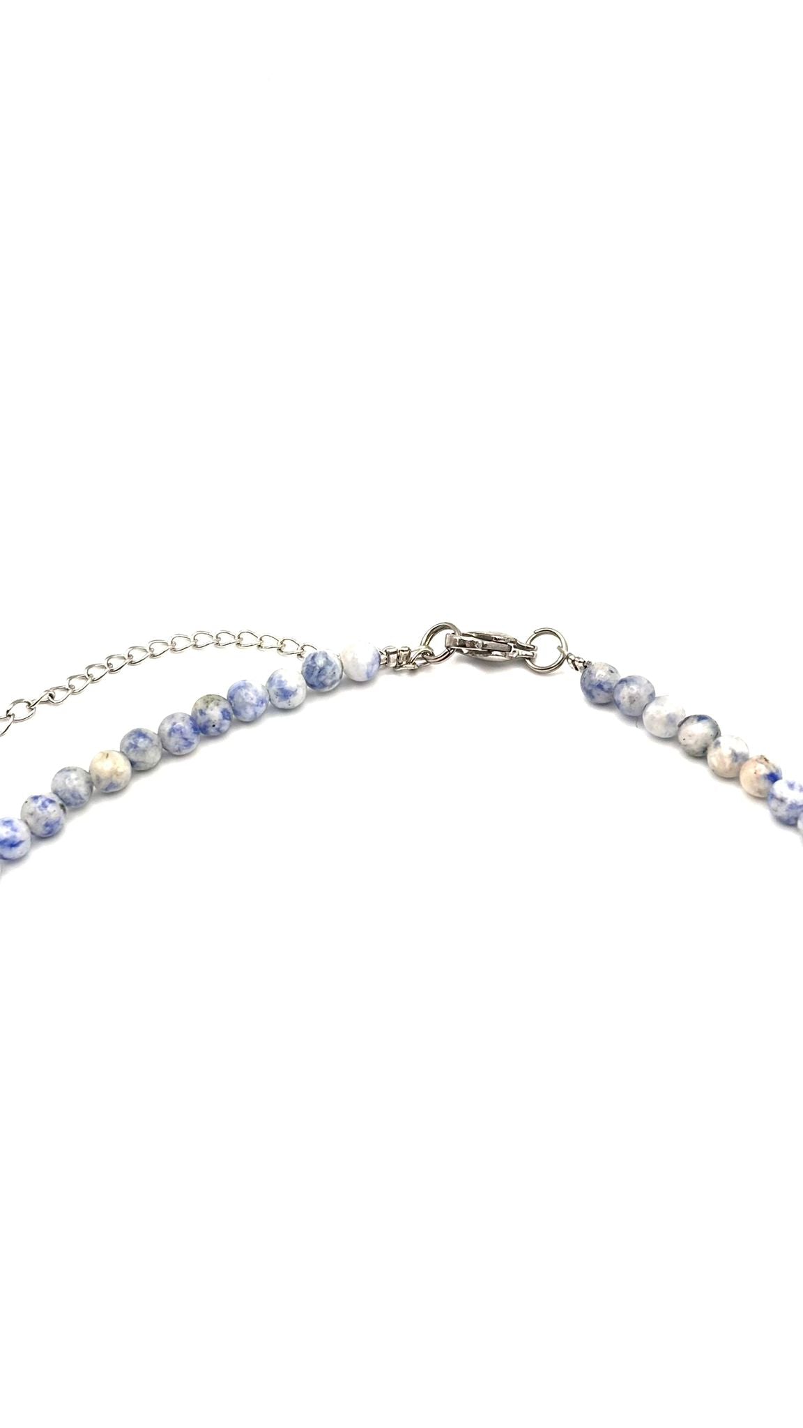 Gargantilla de Sodalita 4 mm con Lapislázuli Central 8 mm – Intuición, Sabiduría y Equilibrio