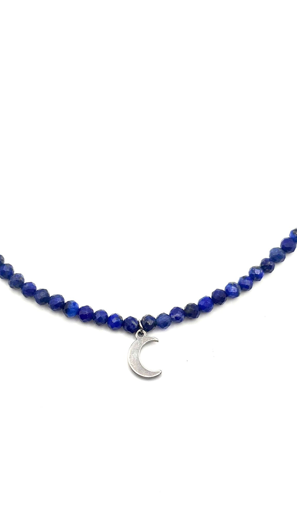 Gargantilla de Lapislázuli Facetado 3 mm con Luna – Intuición, Sabiduría y Energía Femenina