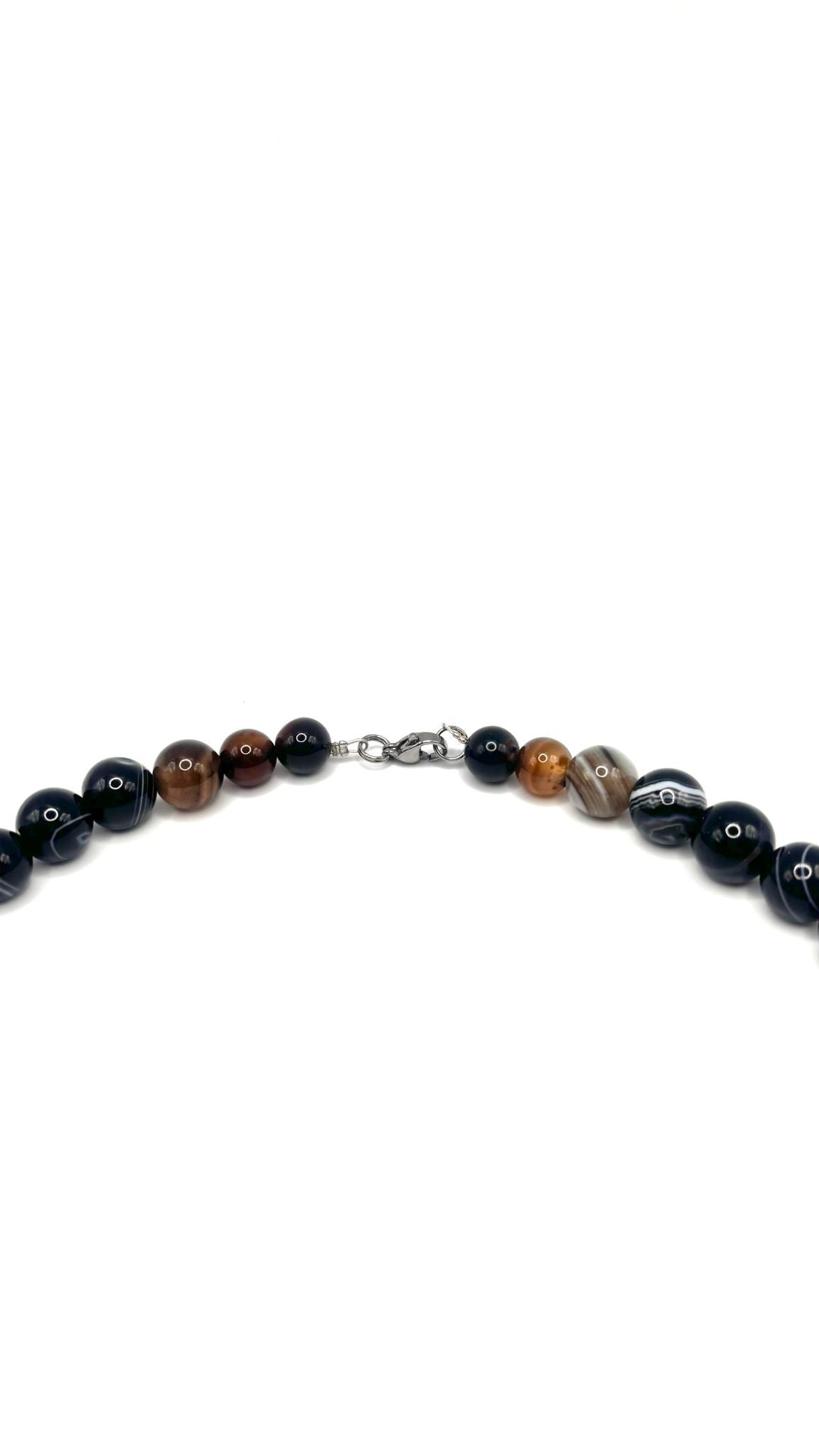 Collar de Ágata Marrón 10 mm con Ágata Facetada Central – Equilibrio y Elegancia Natural