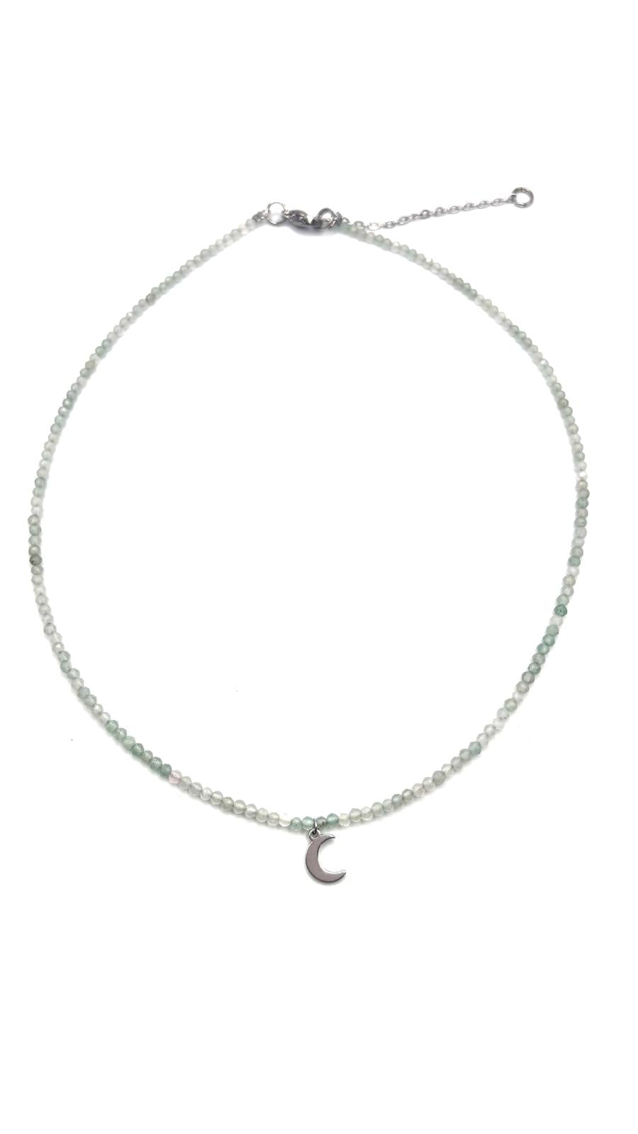 Gargantilla de Aventurina Facetada 2 mm con Luna – Equilibrio, Suerte y Armonía