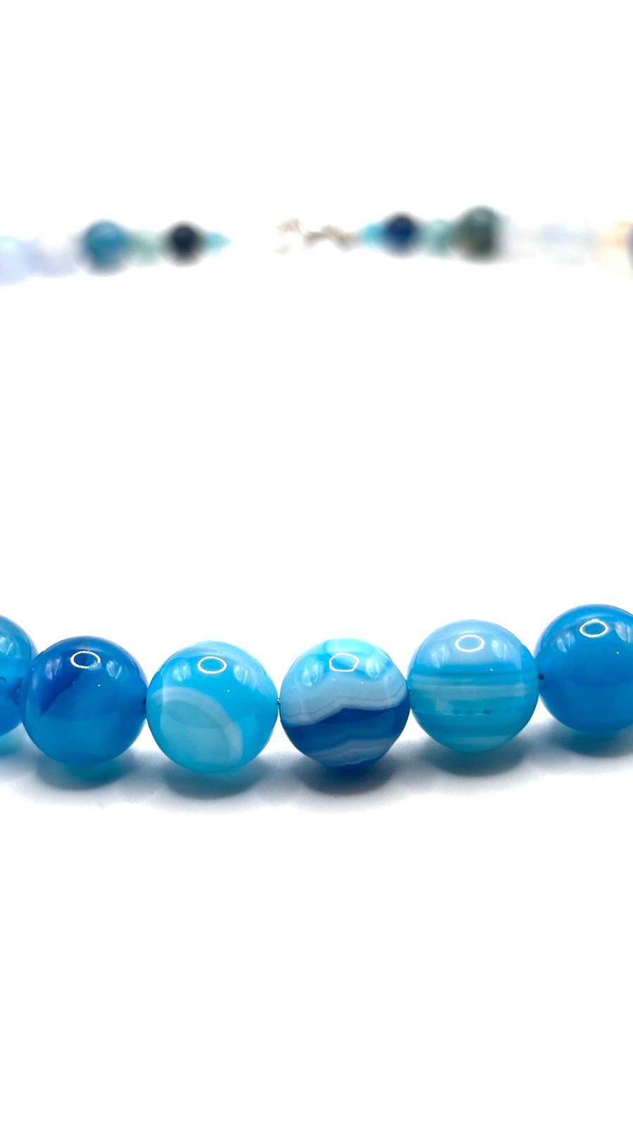Collar de Ágata Azul 10 mm – Calma, Equilibrio y Elegancia Natural
