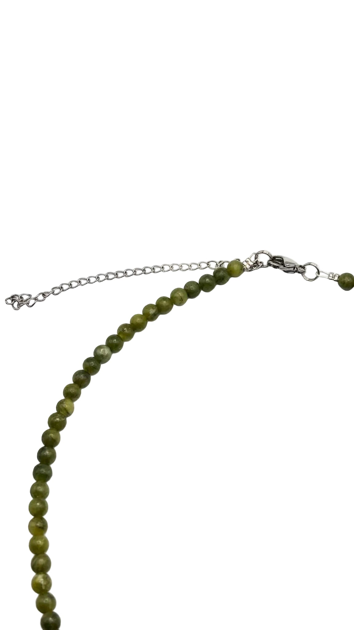 Collar Gargantilla Jade Verde con Trisquel | Calma y Armonía