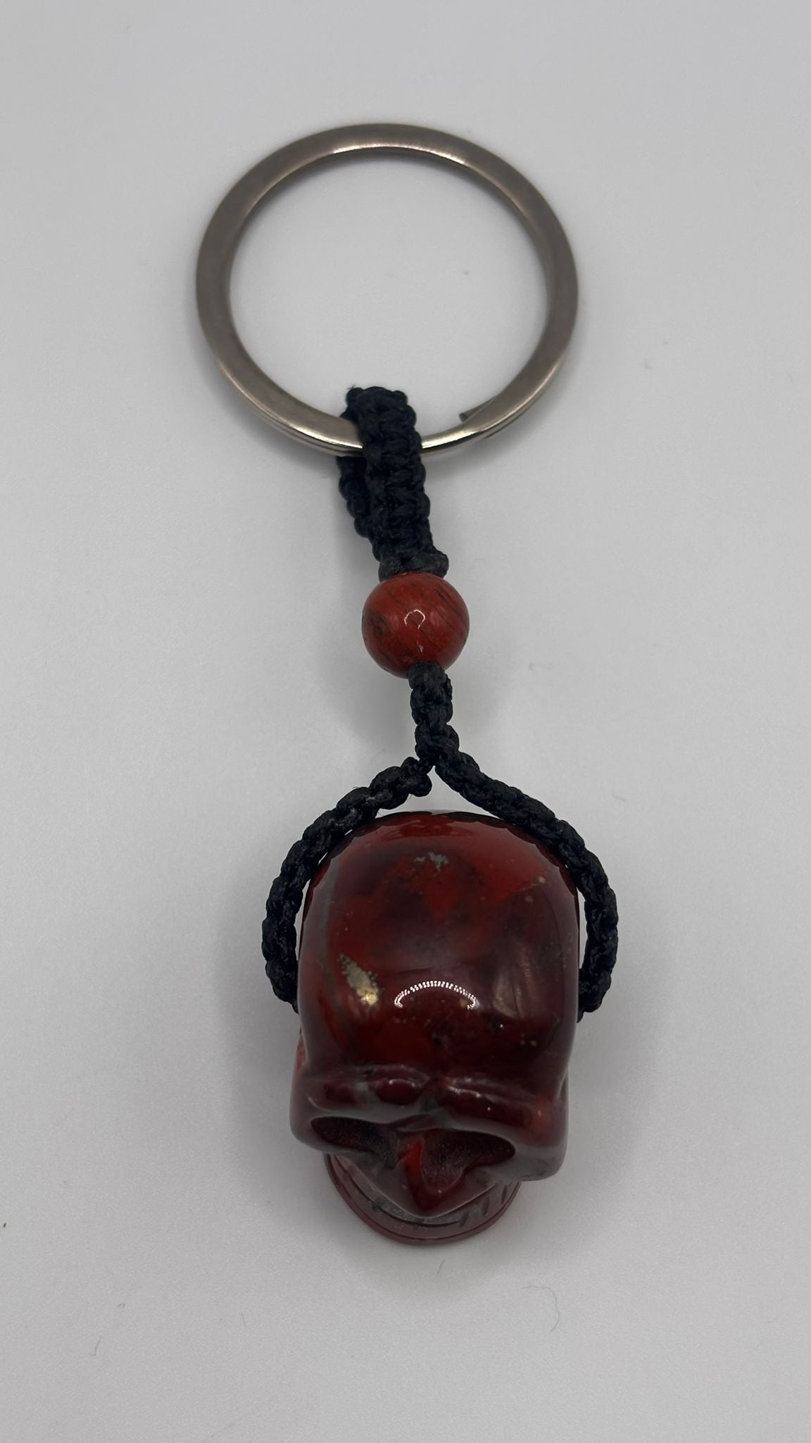 Llavero Catrina con Minerales Naturales y Macramé – Aro de Acero Inoxidable