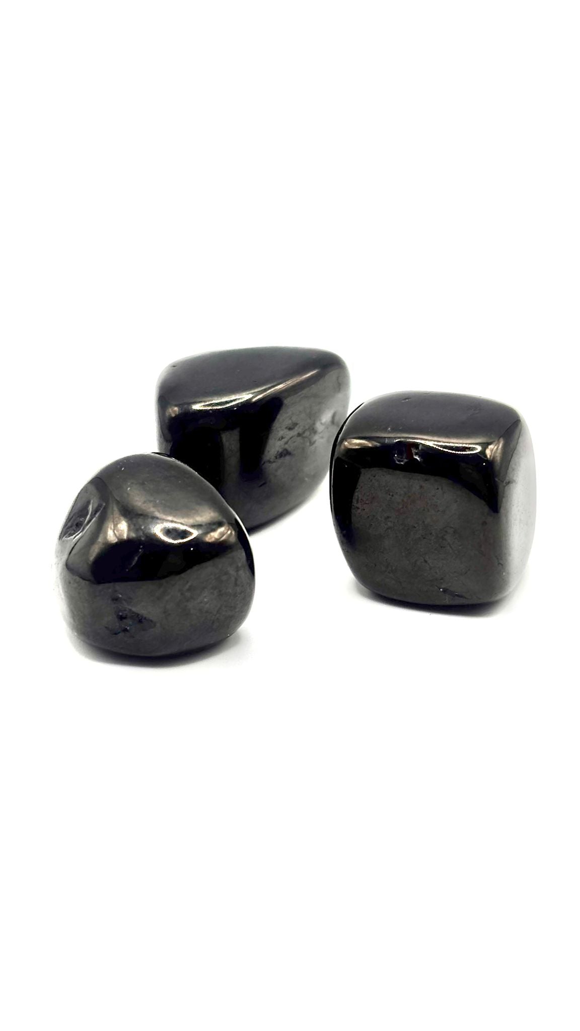 Piedra Rodada de Azabache – Protección y Limpieza Energética (3 piezas)