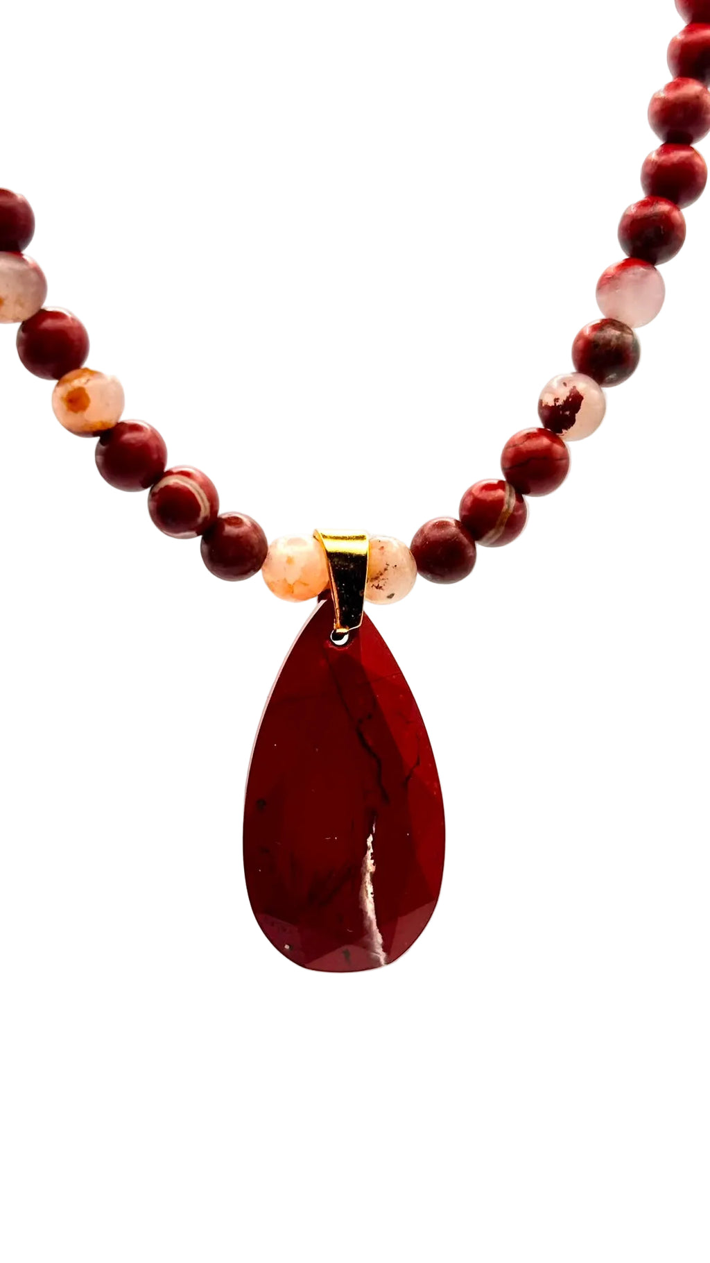 Collar de Jaspe Rojo Natural 4 mm con Colgante Central y Acero Inoxidable Dorado – 55 cm