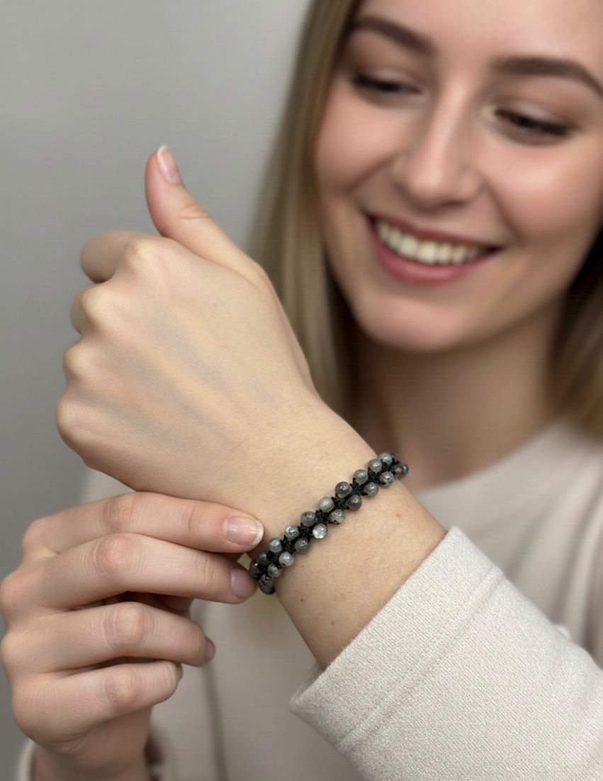 Brazalete de Labradorita 4mm – Protección e Intuición