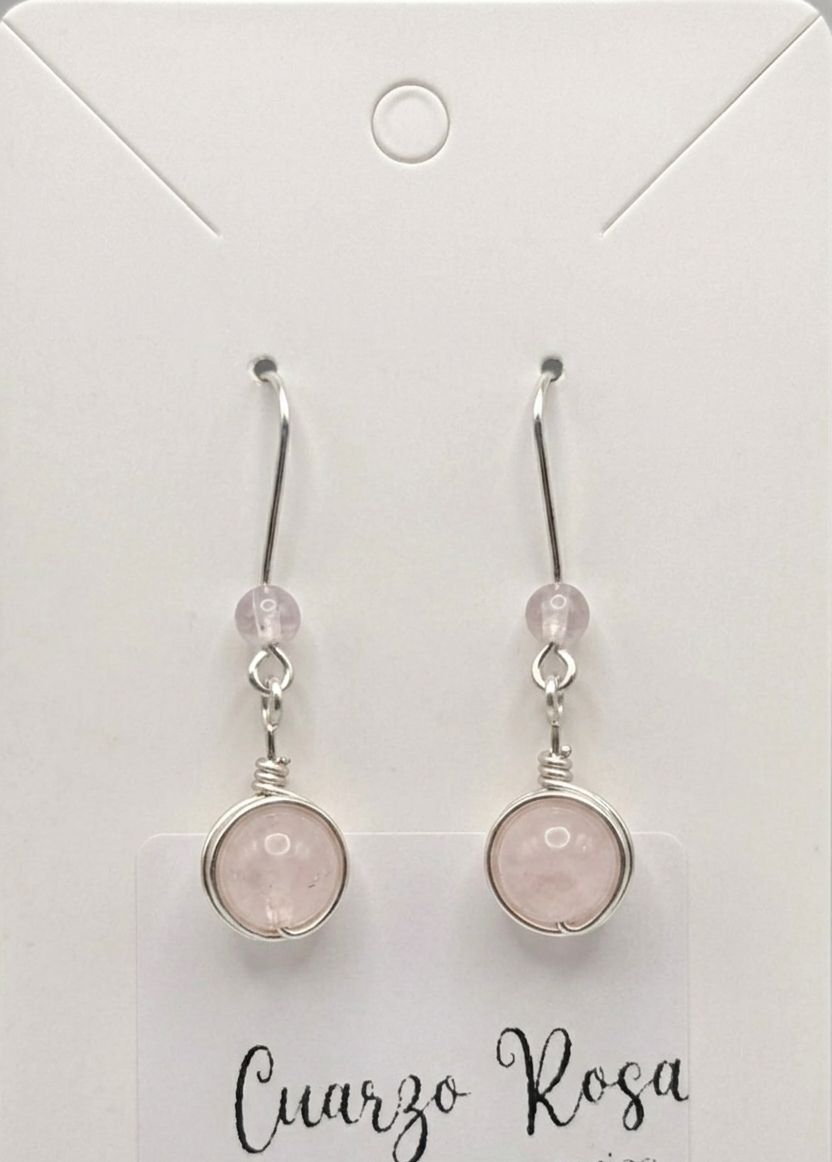 Pendientes Largos de Cuarzo Rosa – Amor y Elegancia en Plata o Dorado