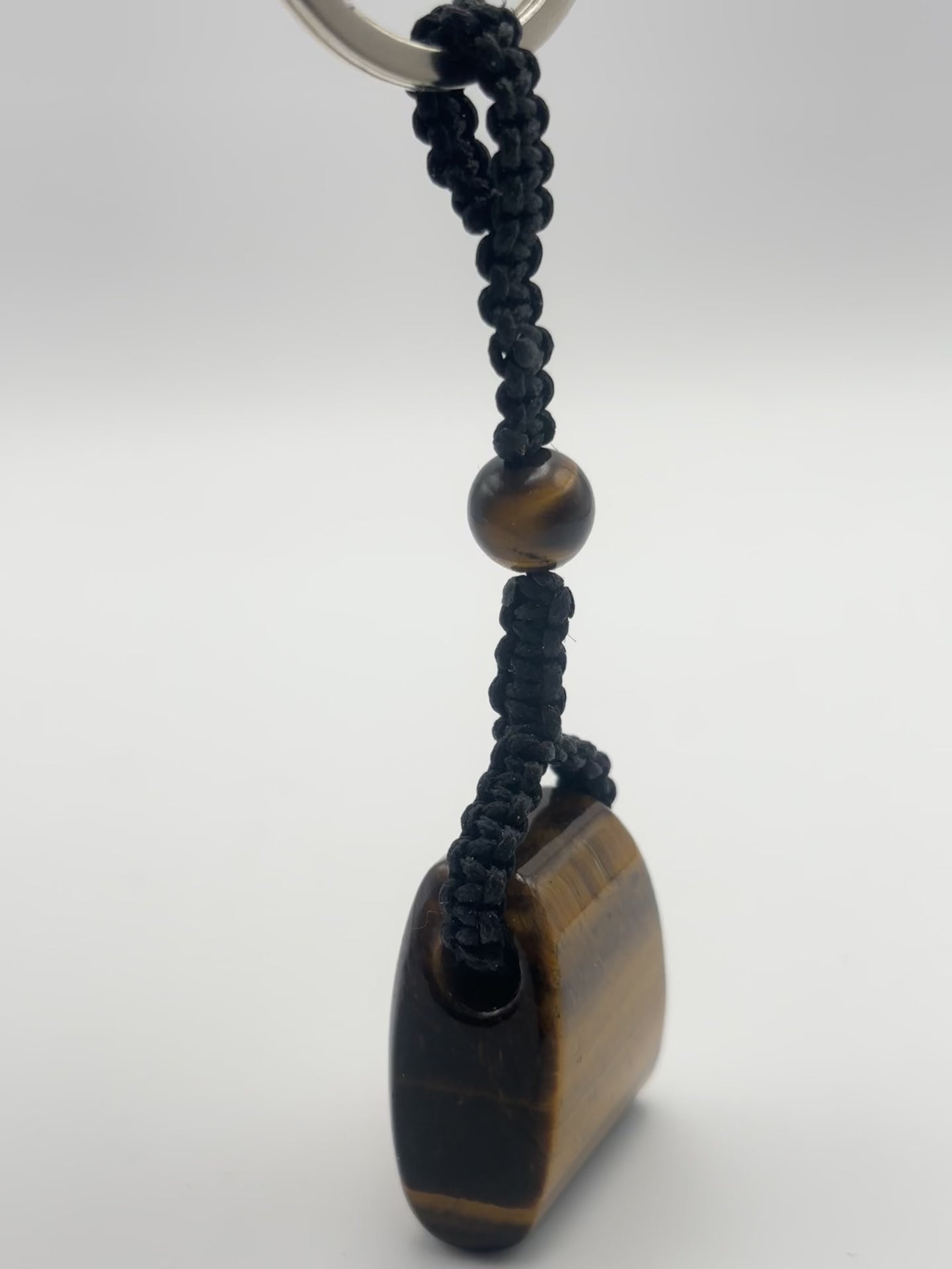 Llavero de Ojo de Tigre – Protección y Claridad | Energía y Estilo