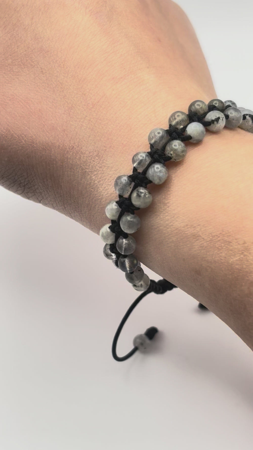 Brazalete de Labradorita – Intuición y Claridad Mental | Protección y Transformación